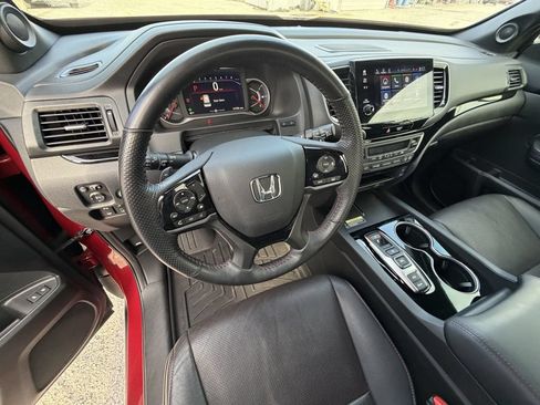 Used 2024 Honda Passport Black Edition image 19