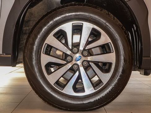 Used 2023 Subaru Outback Premium image 9