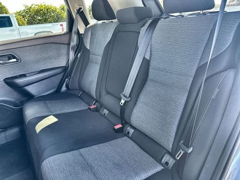 Used 2023 Nissan Rogue SV image 27