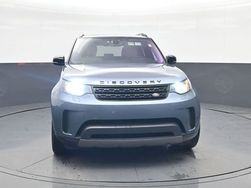Used 2018 Land Rover Discovery SE image 2