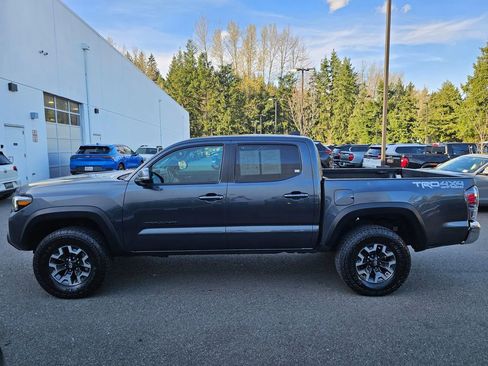 Used 2023 Toyota Tacoma TRD Off-Road w/ Black Out Package (TMS) image 2