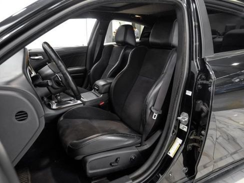 Used 2019 Dodge Charger R/T w/ Plus Group RWD image 34