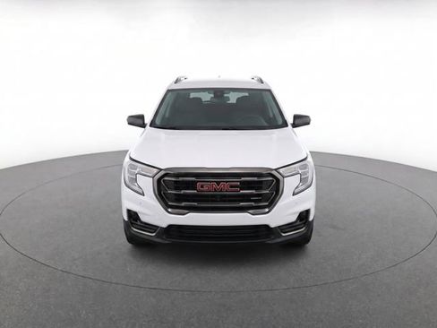 Used 2022 GMC Terrain AT4 w/ Infotainment Package II AWD/4WD image 5