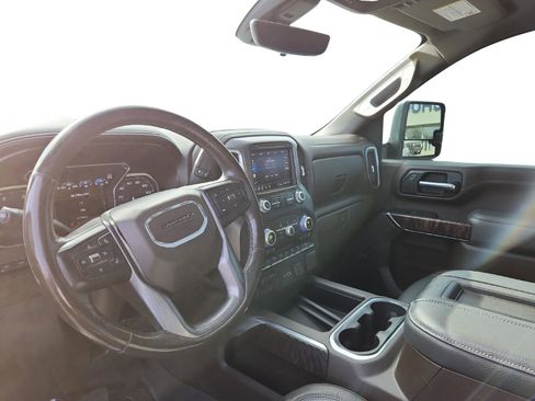 Used 2020 GMC Sierra 2500 Denali w/ Denali Ultimate Package image 9