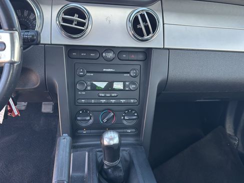 Used 2006 Ford Mustang GT RWD image 15