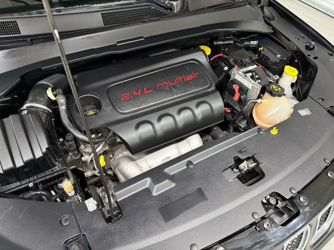 Used 2018 Jeep Compass Sport image 38