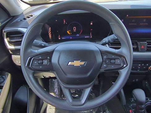 Used 2024 Chevrolet TrailBlazer LT FWD image 14