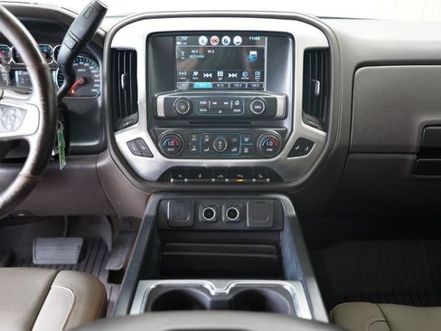 Used 2019 GMC Sierra 2500 SLT AWD/4WD image 18