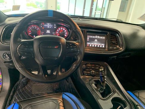 Used 2022 Dodge Challenger R/T w/ Blacktop Package RWD image 9