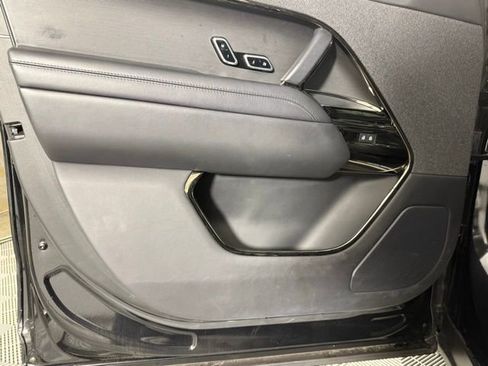 Used 2023 Land Rover Range Rover Sport SE AWD/4WD image 13