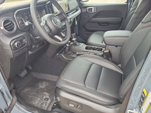 New 2026 Jeep Gladiator Sport AWD/4WD image 13