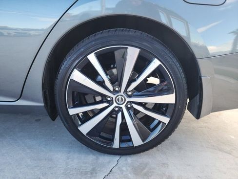 Used 2019 Nissan Altima 2.5 SR image 15