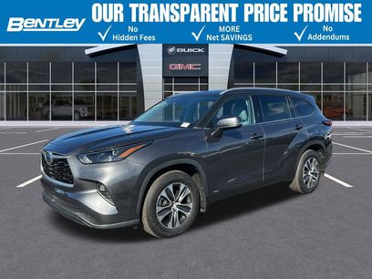 Used 2022 Toyota Highlander XLE