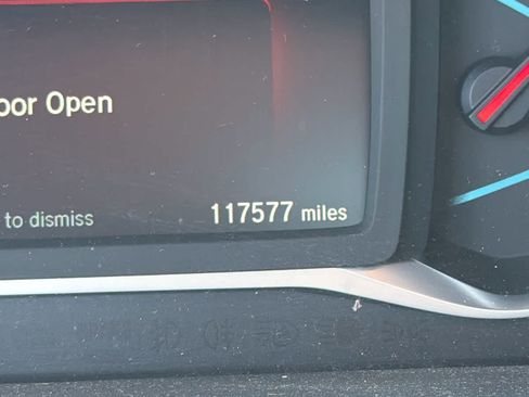 Used 2019 Honda Pilot Touring image 9