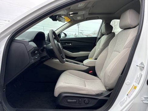 Used 2025 Honda Accord SE image 15