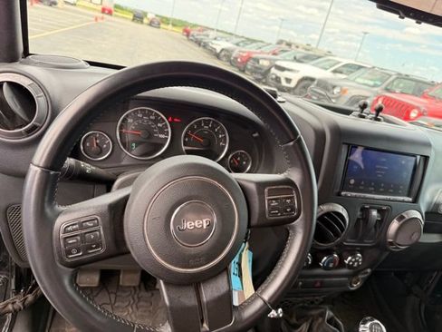 Used 2016 Jeep Wrangler Sport AWD/4WD image 9