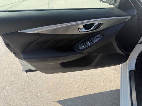 Used 2015 INFINITI Q50 AWD w/ Moonroof Package image 26