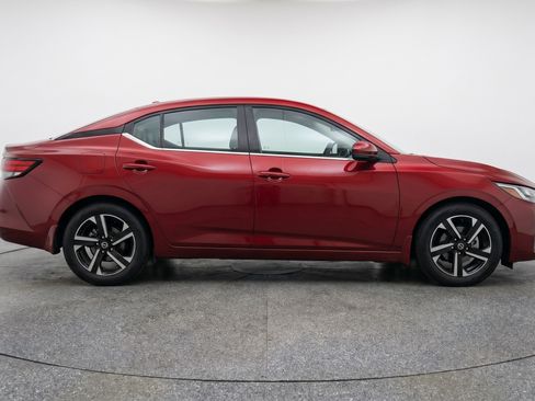 Used 2025 Nissan Sentra SV FWD image 11