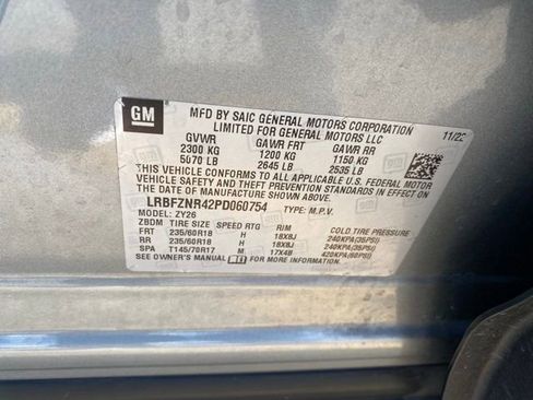 Used 2023 Buick Envision Essence image 39