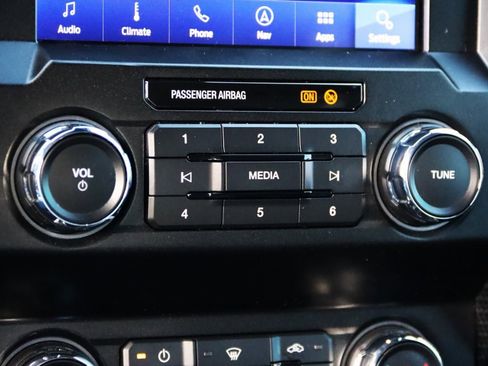 Used 2021 Ford F250 Lariat w/ Lariat Ultimate Package image 39