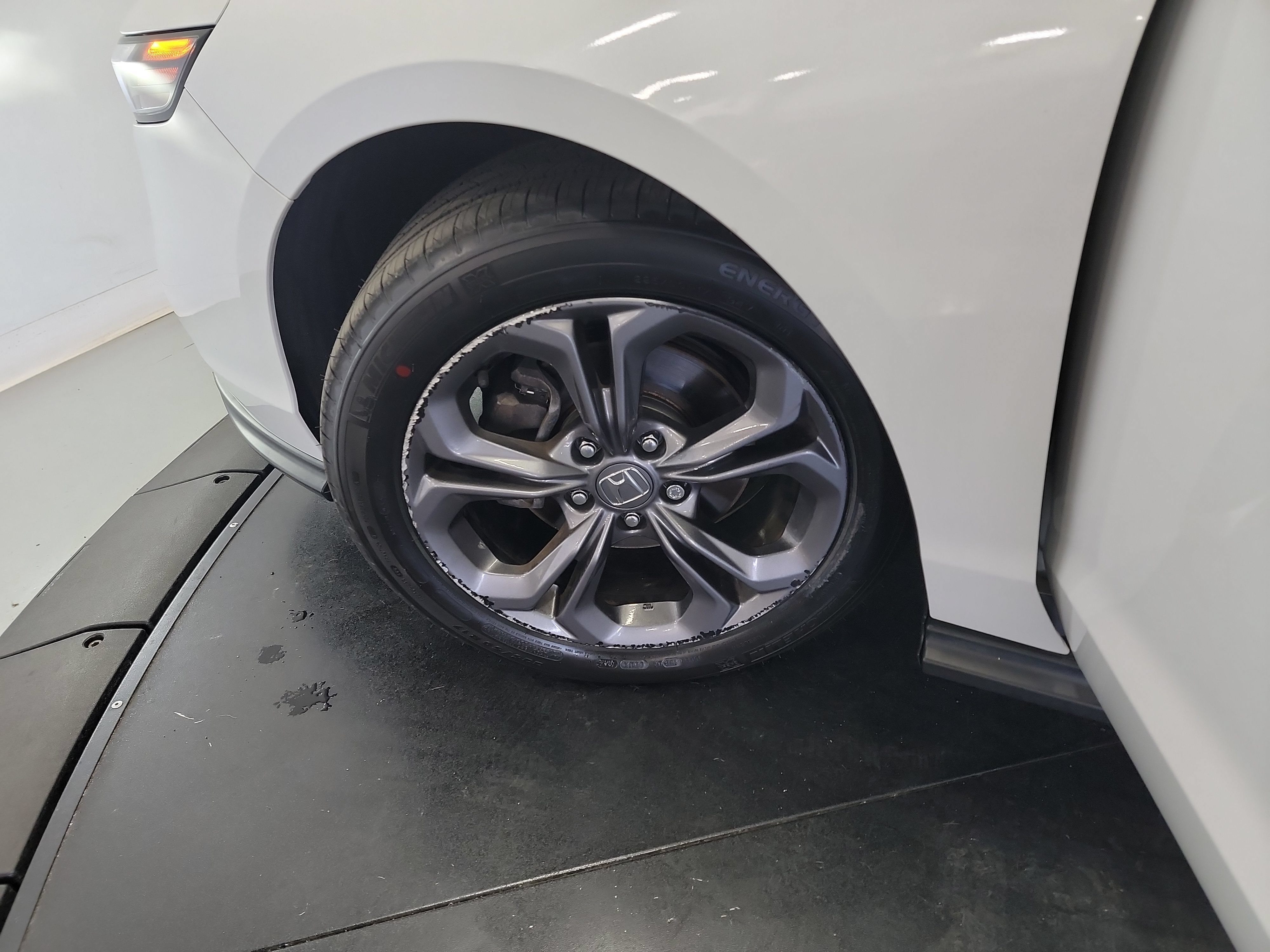 Certified 2023 Honda Accord EX image 30