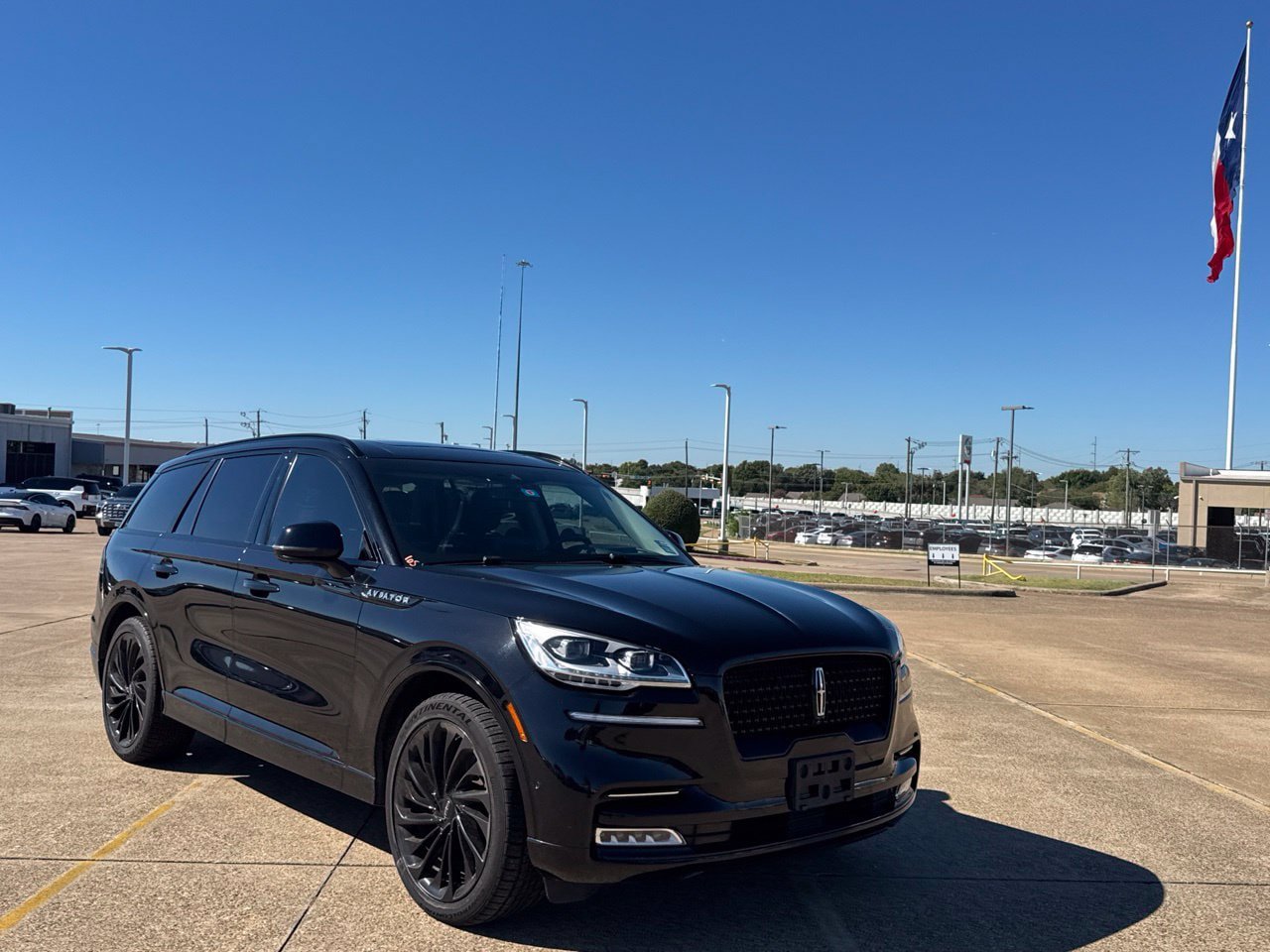 Used 2023 Lincoln Aviator Reserve w/ Equipment Group 201A RWD image 2