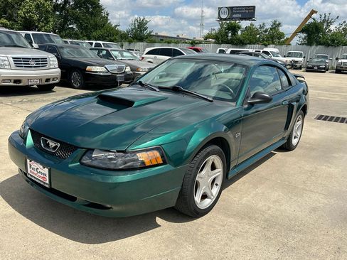 Used 2003 Ford Mustang GT RWD image 2