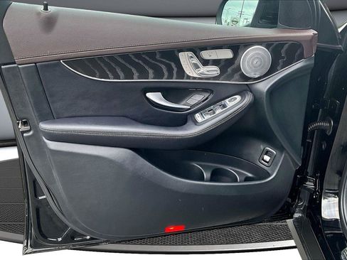 Used 2018 Mercedes-Benz GLC 300 4MATIC image 21