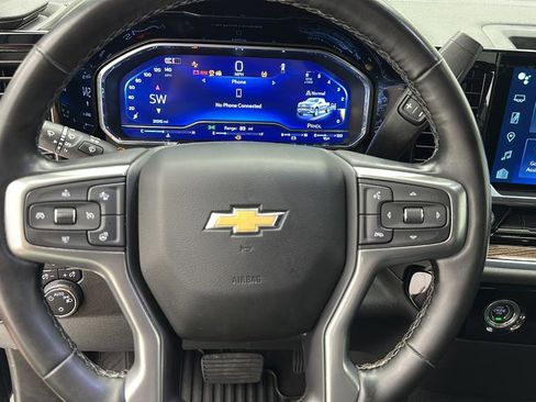Used 2024 Chevrolet Silverado 1500 LT AWD/4WD image 17