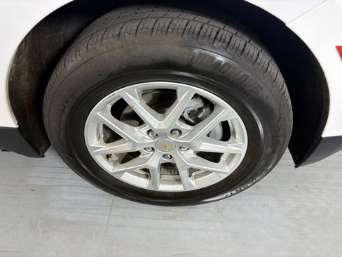 Used 2024 Chevrolet Equinox LT image 10