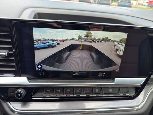 Used 2023 Chevrolet Silverado 1500 High Country w/ High Country Premium Package image 26