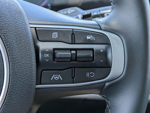 Certified 2024 Kia Sportage EX image 20