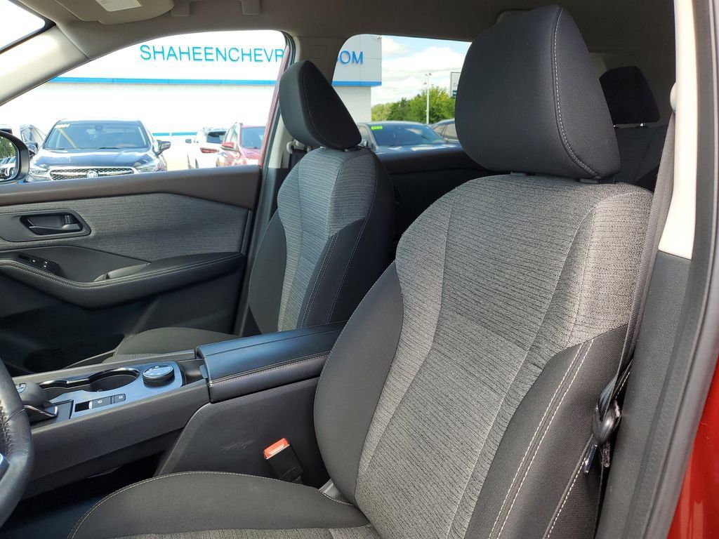 Used 2022 Nissan Rogue S AWD/4WD image 5
