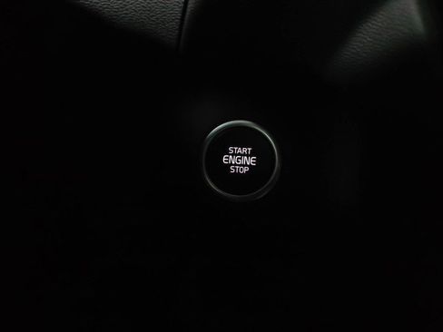 Used 2023 Volvo XC40 B5 Ultimate image 26