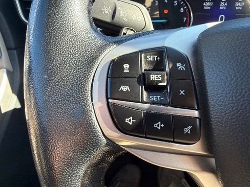 Used 2021 Ford Explorer XLT w/ Equipment Group 202A AWD/4WD image 47