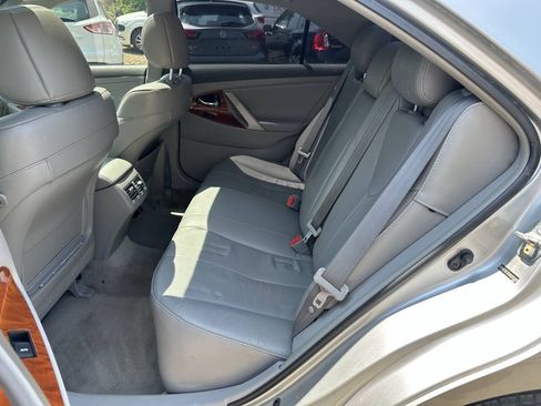Used 2010 Toyota Camry LE FWD image 22