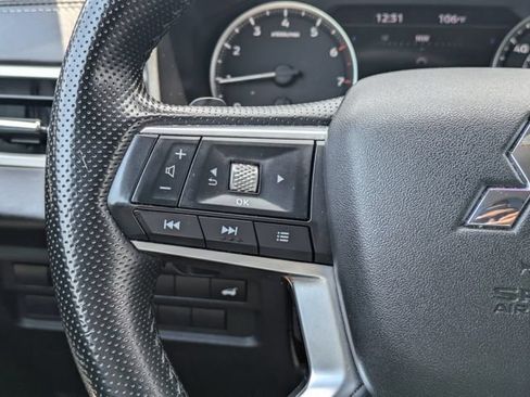 Used 2024 Mitsubishi Outlander SE FWD image 27