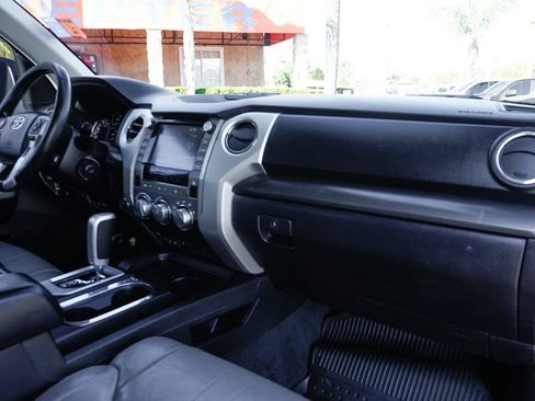 Used 2020 Toyota Tundra SR5 w/ SR5 Leather Package AWD/4WD image 34
