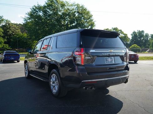 Used 2023 Chevrolet Suburban Premier AWD/4WD image 3