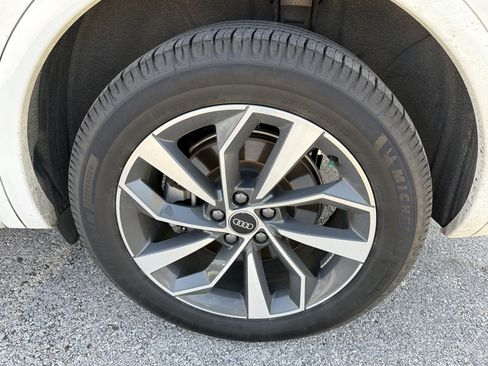 Used 2022 Audi Q5 2.0T Premium Plus AWD/4WD image 9