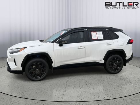 Certified 2024 Toyota RAV4 XSE AWD/4WD image 3