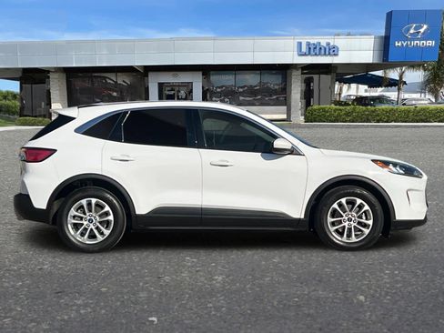 Used 2021 Ford Escape SE image 8