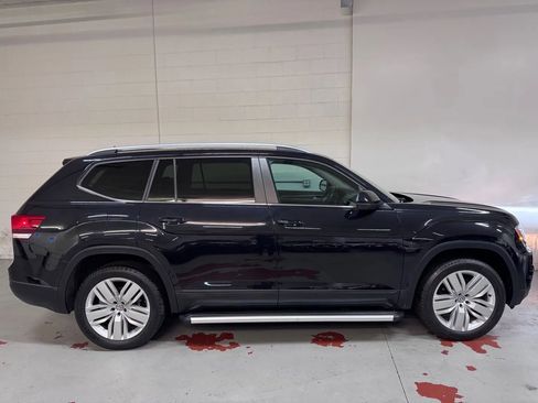 Used 2019 Volkswagen Atlas SE image 2