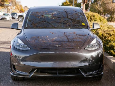 Used 2024 Tesla Model Y Long Range image 3
