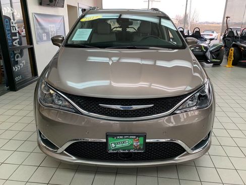 Used 2017 Chrysler Pacifica Touring-L Plus w/ Advanced Safetytec Group image 6