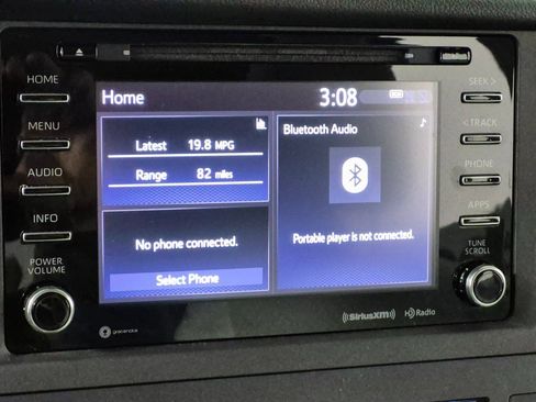 Used 2018 Toyota Sienna LE image 17