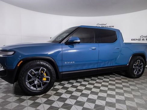 Used 2023 Rivian R1T Adventure image 4