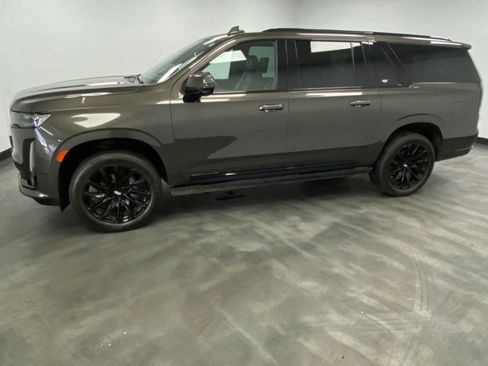 Used 2021 Cadillac Escalade ESV Sport Platinum w/ LPO, ONYX Package image 3