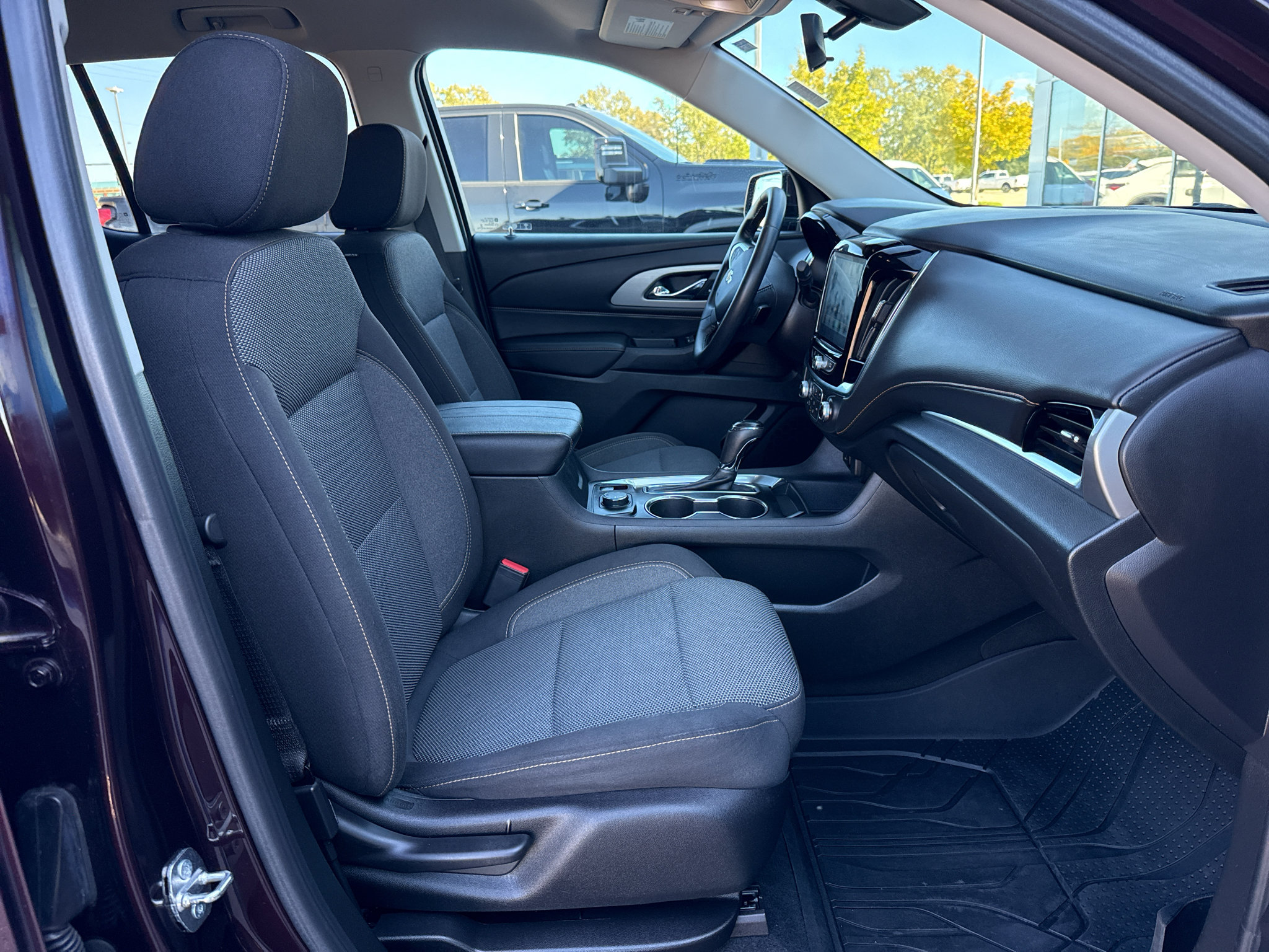 Used 2018 Chevrolet Traverse LT AWD/4WD image 36