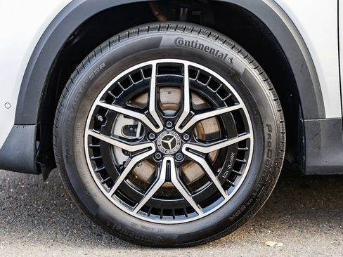 Used 2023 Mercedes-Benz EQB 350 4MATIC SUV image 9